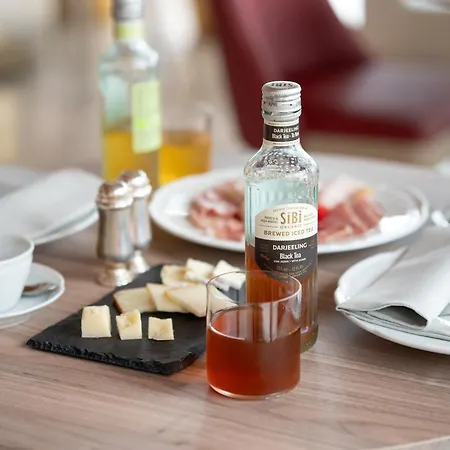 Leopardi 4s - Adults Only 4*