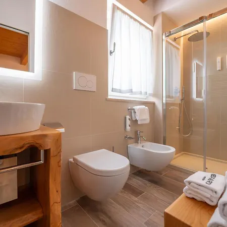 Leopardi 4s - Adults Only 4* Torri Del Benaco