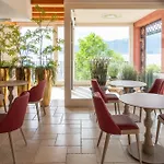 Leopardi 4s - Adults Only 4*