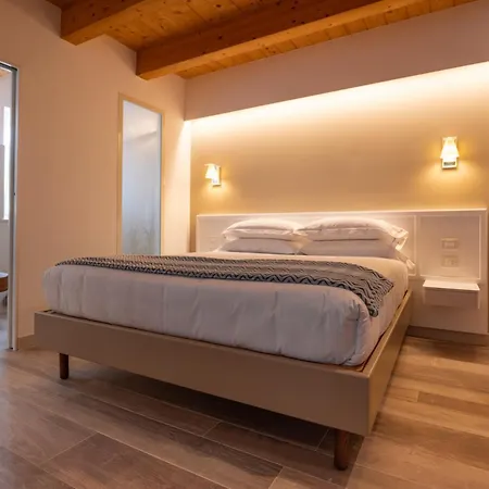 Leopardi 4s - Adults Only Отель Торри-дель-Бенако